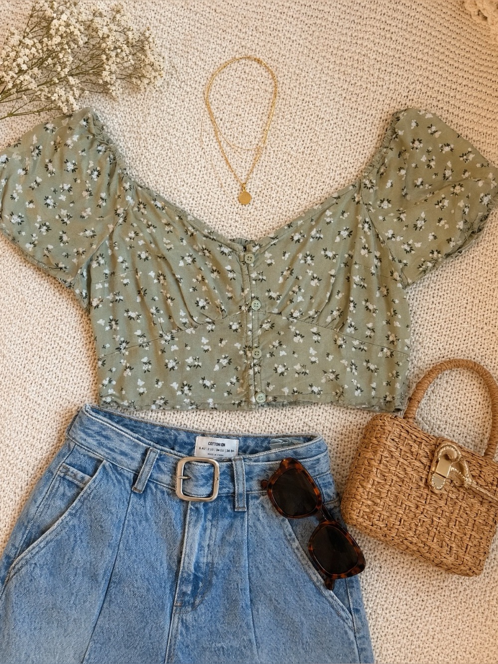 Hollister Olive Green Floral Button-Front Crop Top - Women